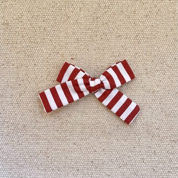 Noeud noué rayé brique .