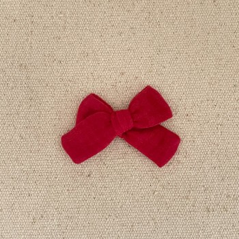 Barrette bébé gaze rouge .