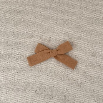 Petit noeud coton lavé camel .