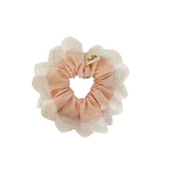 Petit chouchou dentelle...